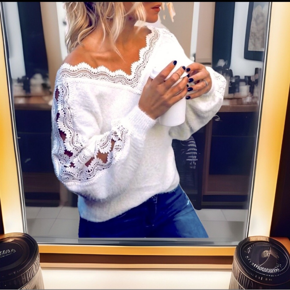 HOST PICK 2 🥰SHEEP PLUSH Deep V Neck Lace Trim Front & Bk Drop Shoulder Sweater